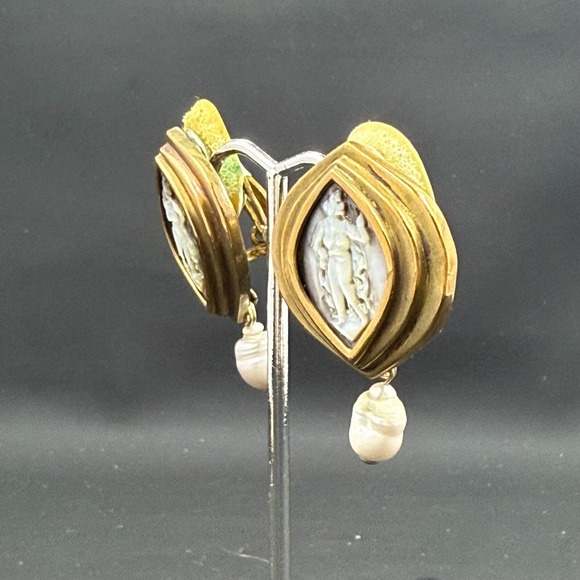 Stephen Dweck 1.5" Earrings - Sterling Bronze Cameo & Pearl Drop Clip-On - Picture 2 of 7